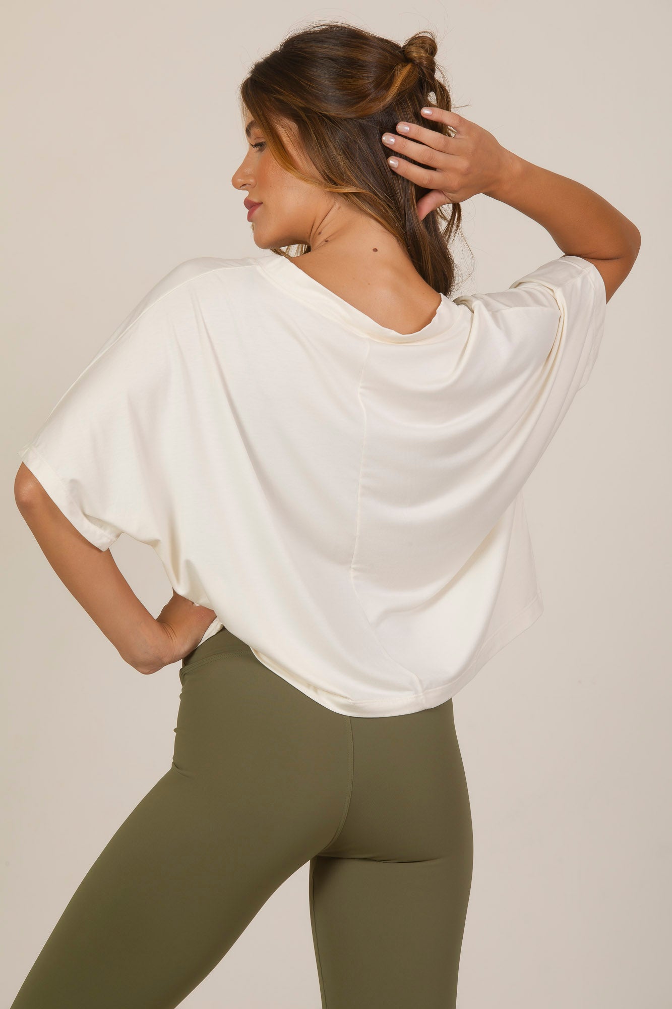 Blouse V - Off White Presence