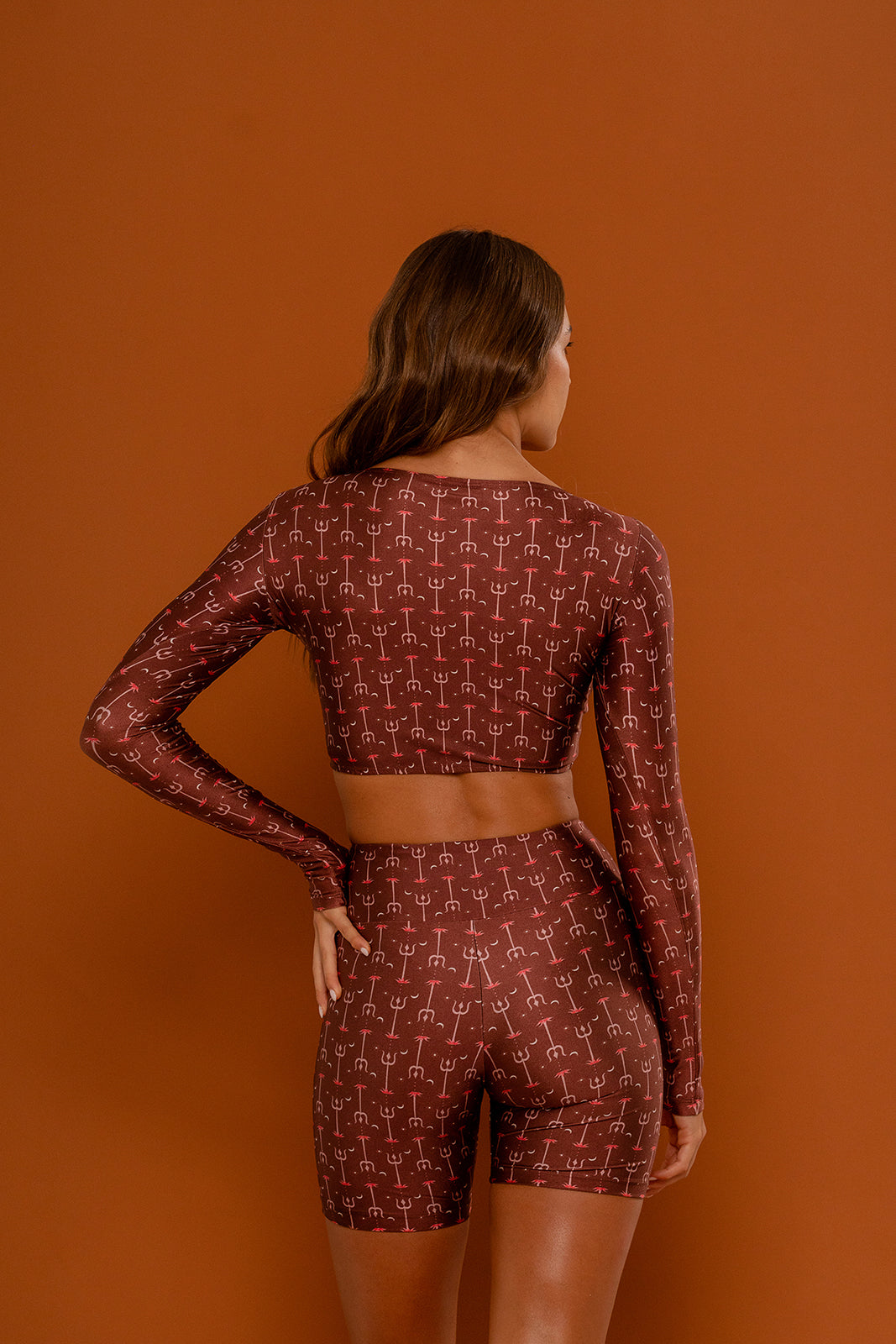 Cropped Long Sleeve Trident