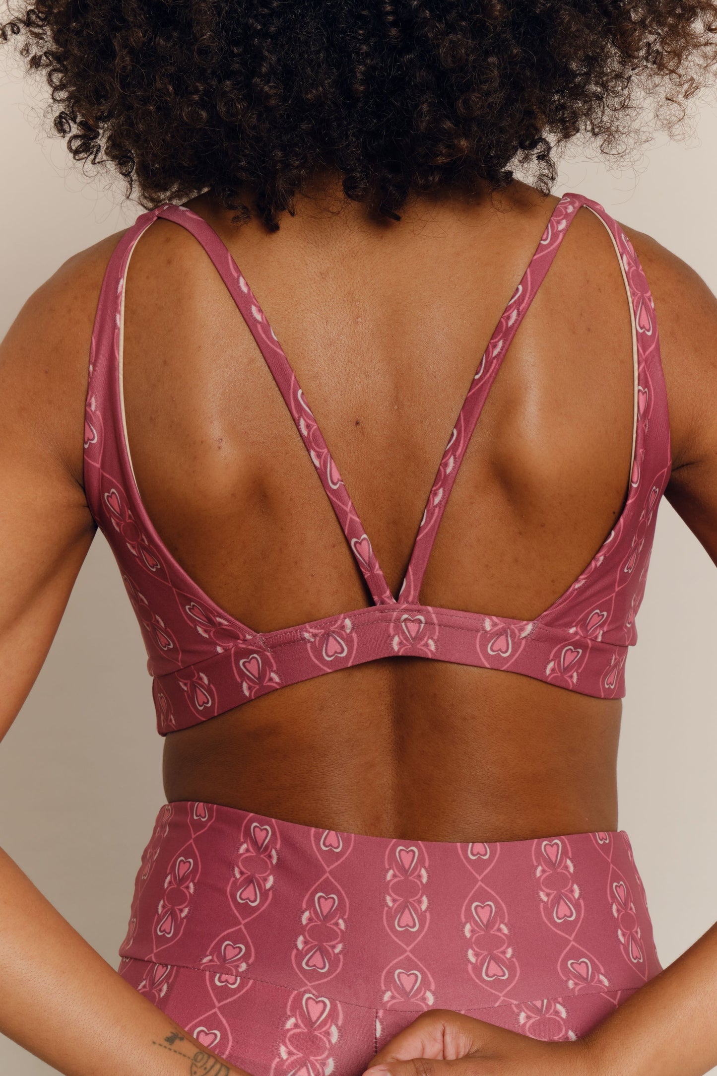 Top Two Strap Be Love